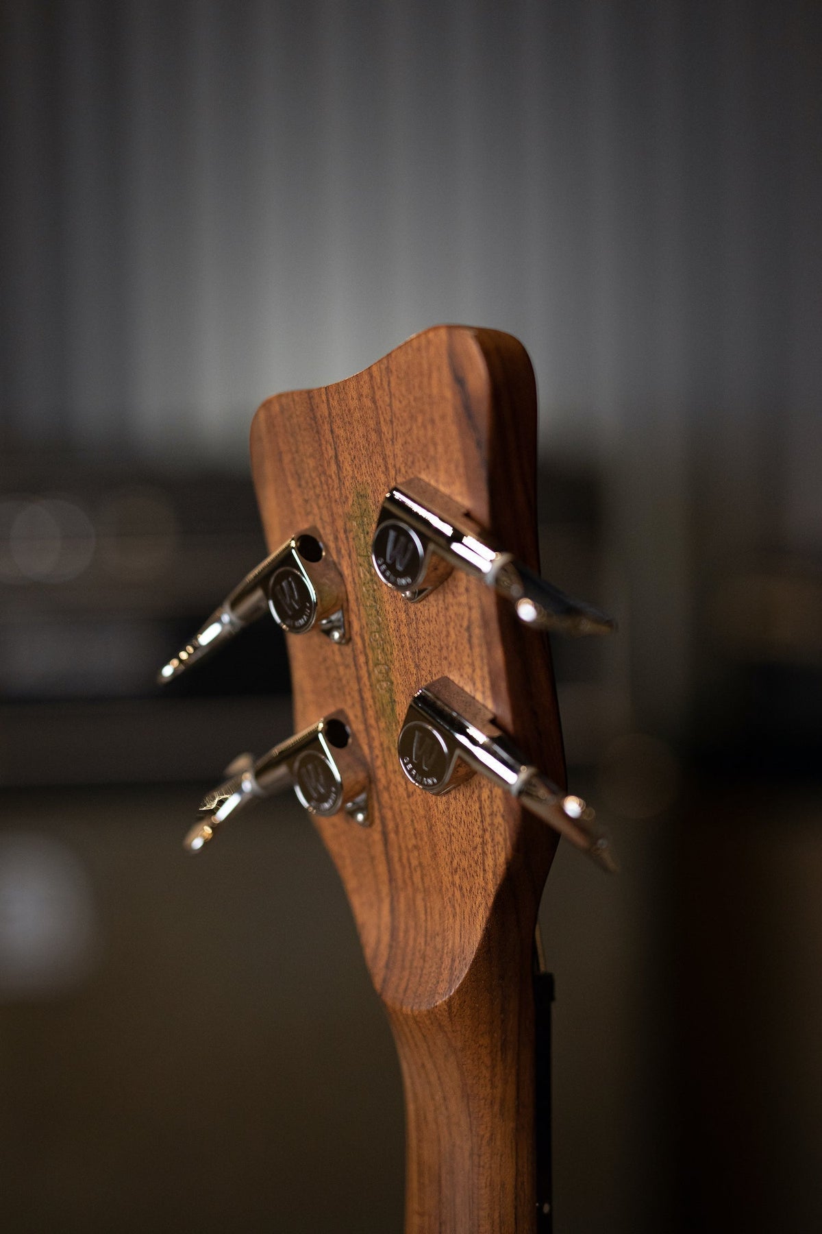 2006 Warwick Corvette Standard Fretless - Natural