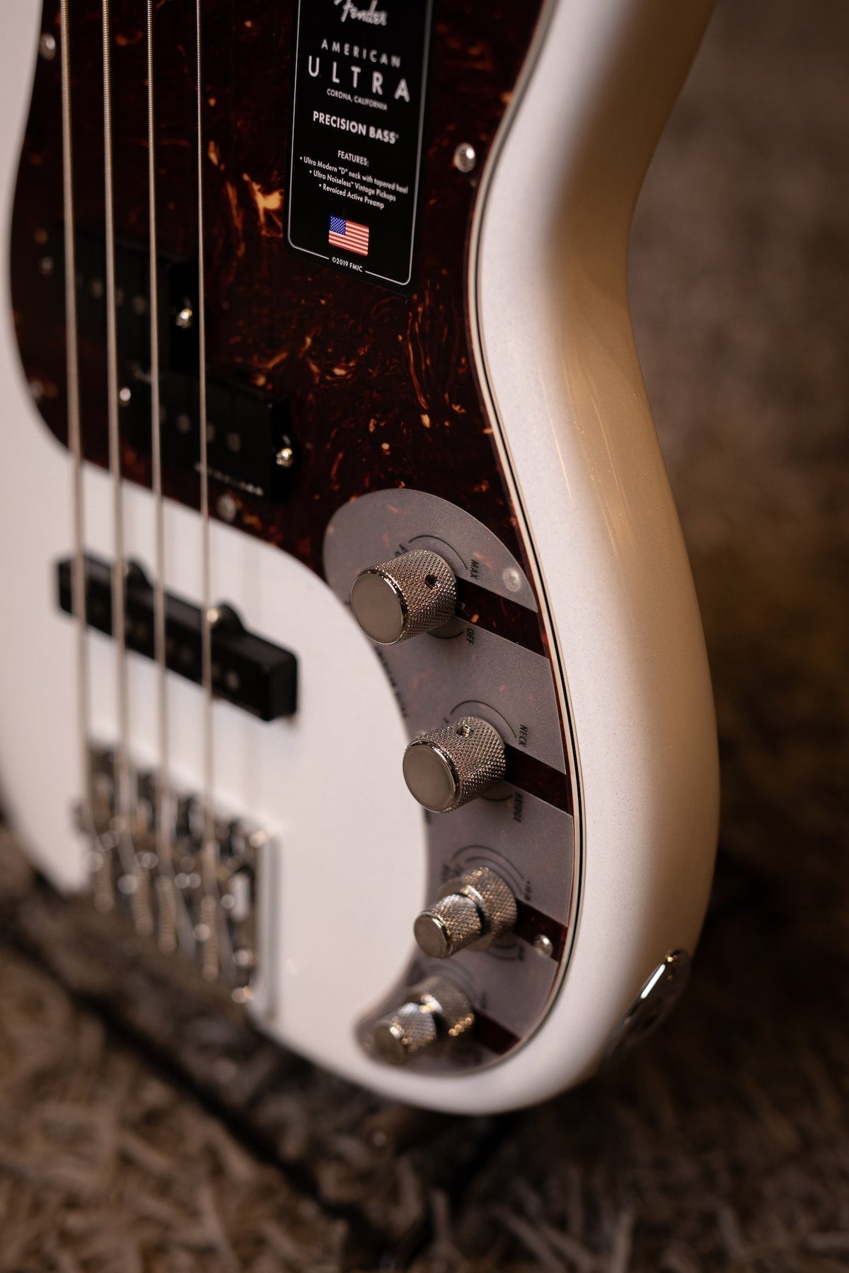Fender American Ultra Precision Bass - Arctic Pearl
