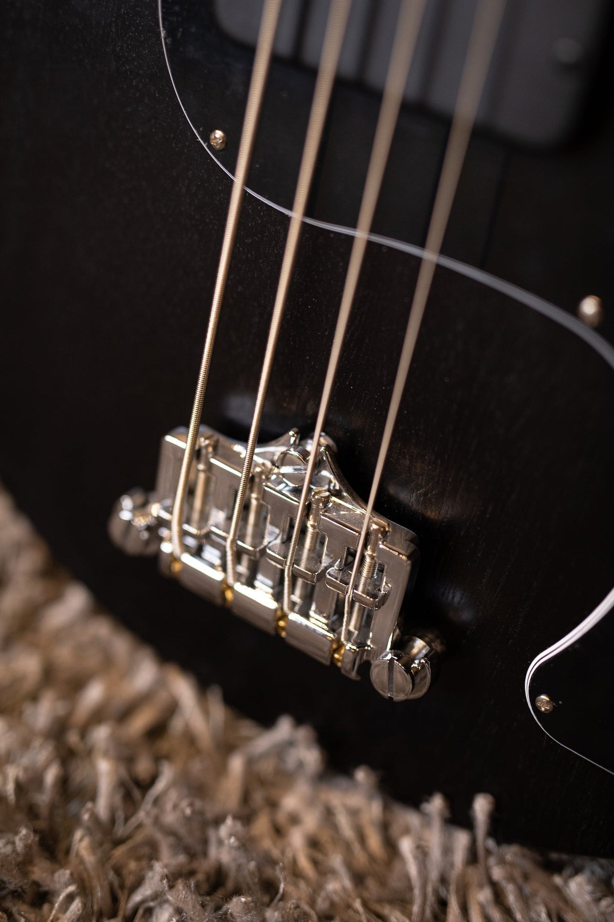 Gibson Les Paul Junior Tribute Double Cut Bass - Worn Ebony