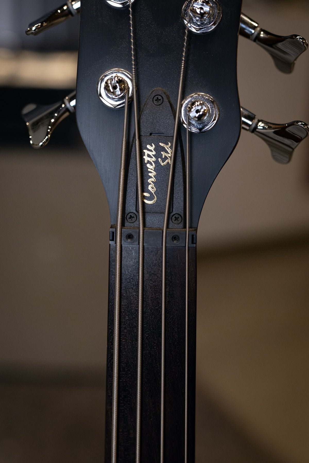 2006 Warwick Corvette Standard Fretless - Natural