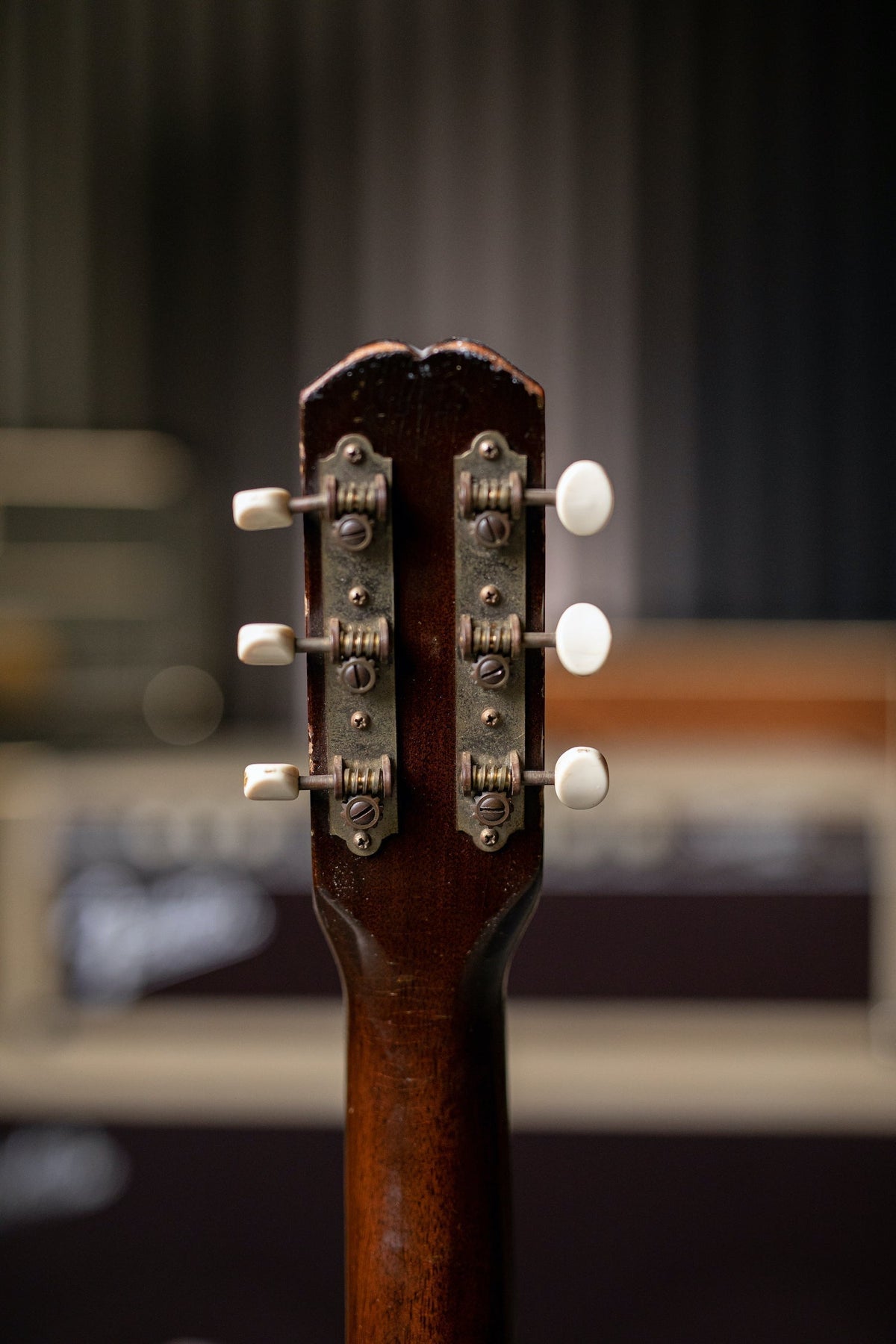 1961 Epiphone Olympic Electric Guitar - Sunburst