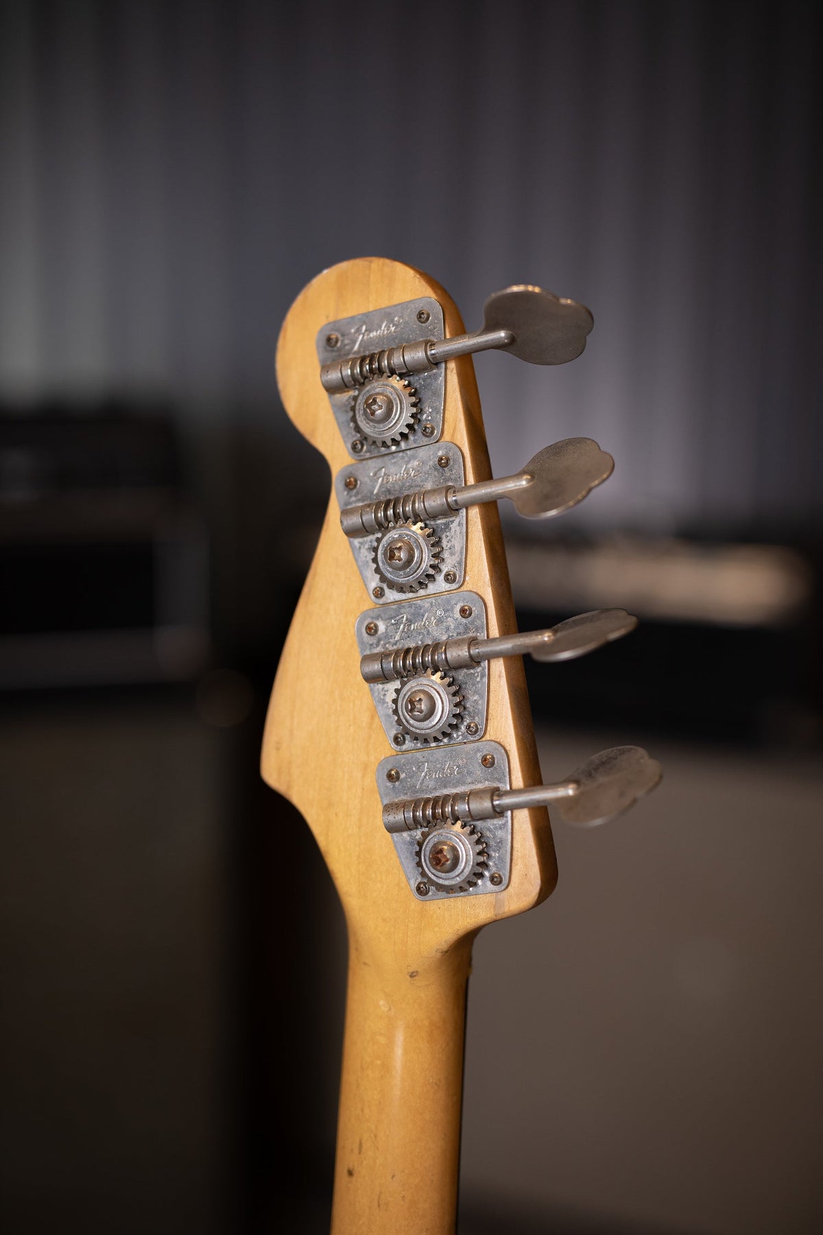 1975 Fender Precision Bass - Olympic White