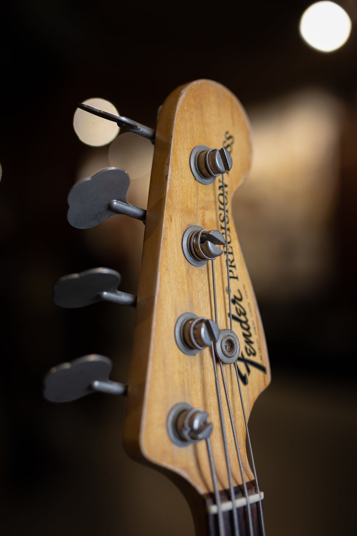 1975 Fender Precision Bass - Olympic White
