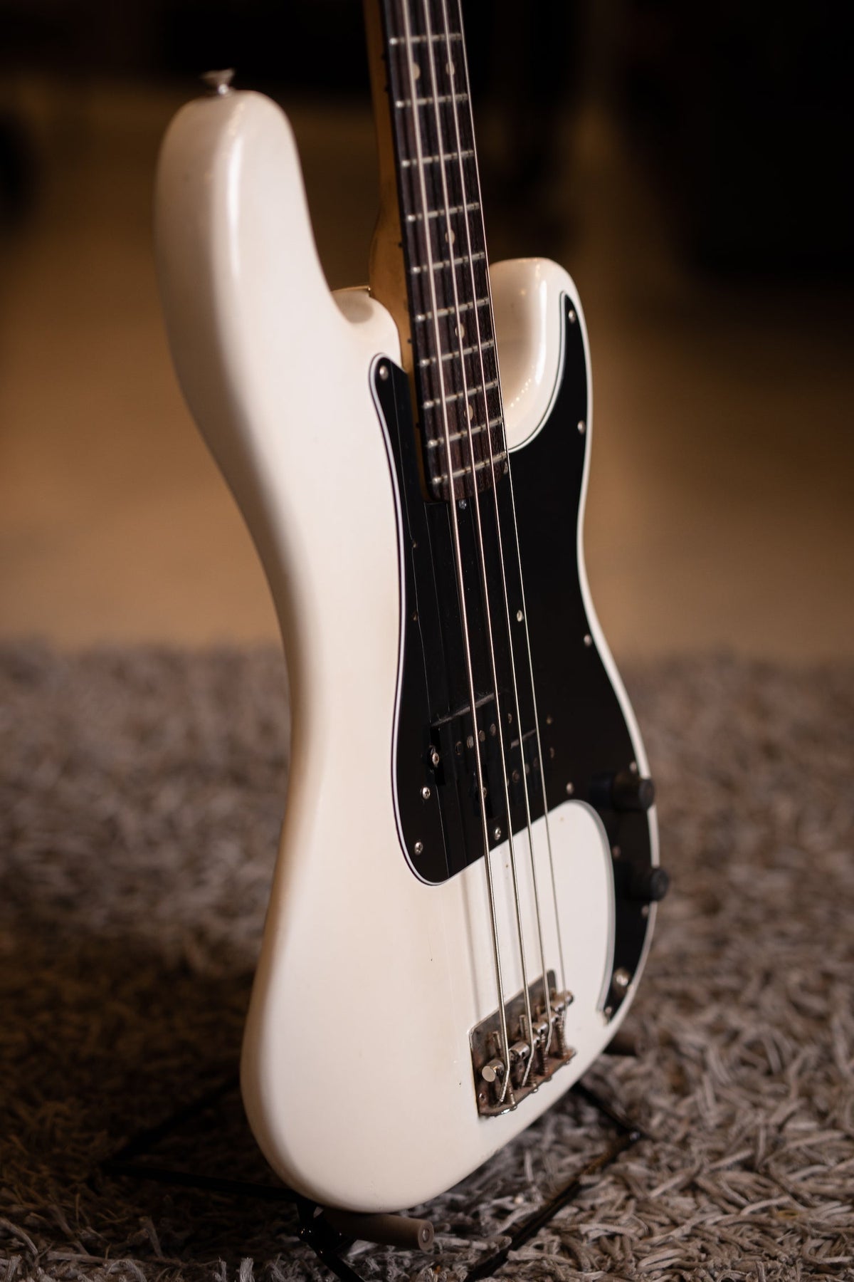 1975 Fender Precision Bass - Olympic White