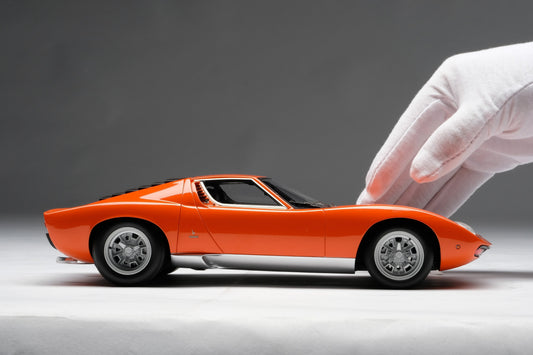Amalgam Collection - Lamborghini Miura P400 SV  Road & Track Edition 1:18 Scale
