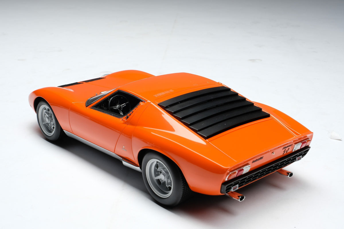 Amalgam Collection - Lamborghini Miura P400 SV  Road & Track Edition 1:18 Scale