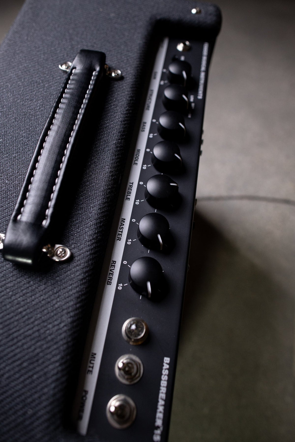 Fender Bassbreaker 15 - 15-watt 1x12” Combo Amp
