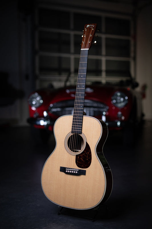 Martin OM-28 Modern Deluxe Acoustic Guitar - Natural