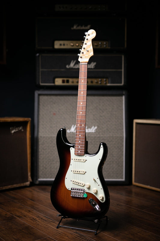 Fender Vintera '60s Stratocaster Electric Guitar - 3-Tone Sunburst