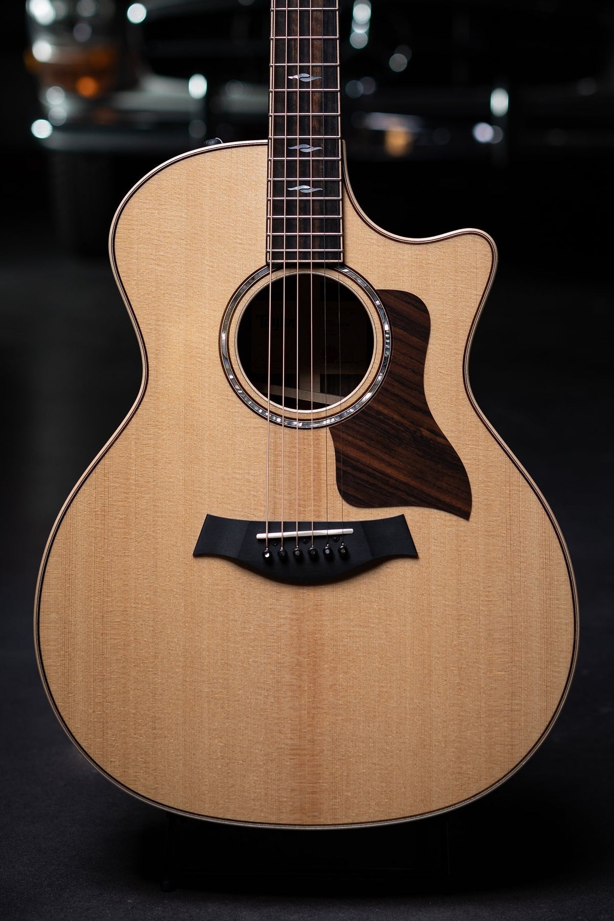 Taylor 814ce V-Class Acoustic-Electric Guitar - Natural