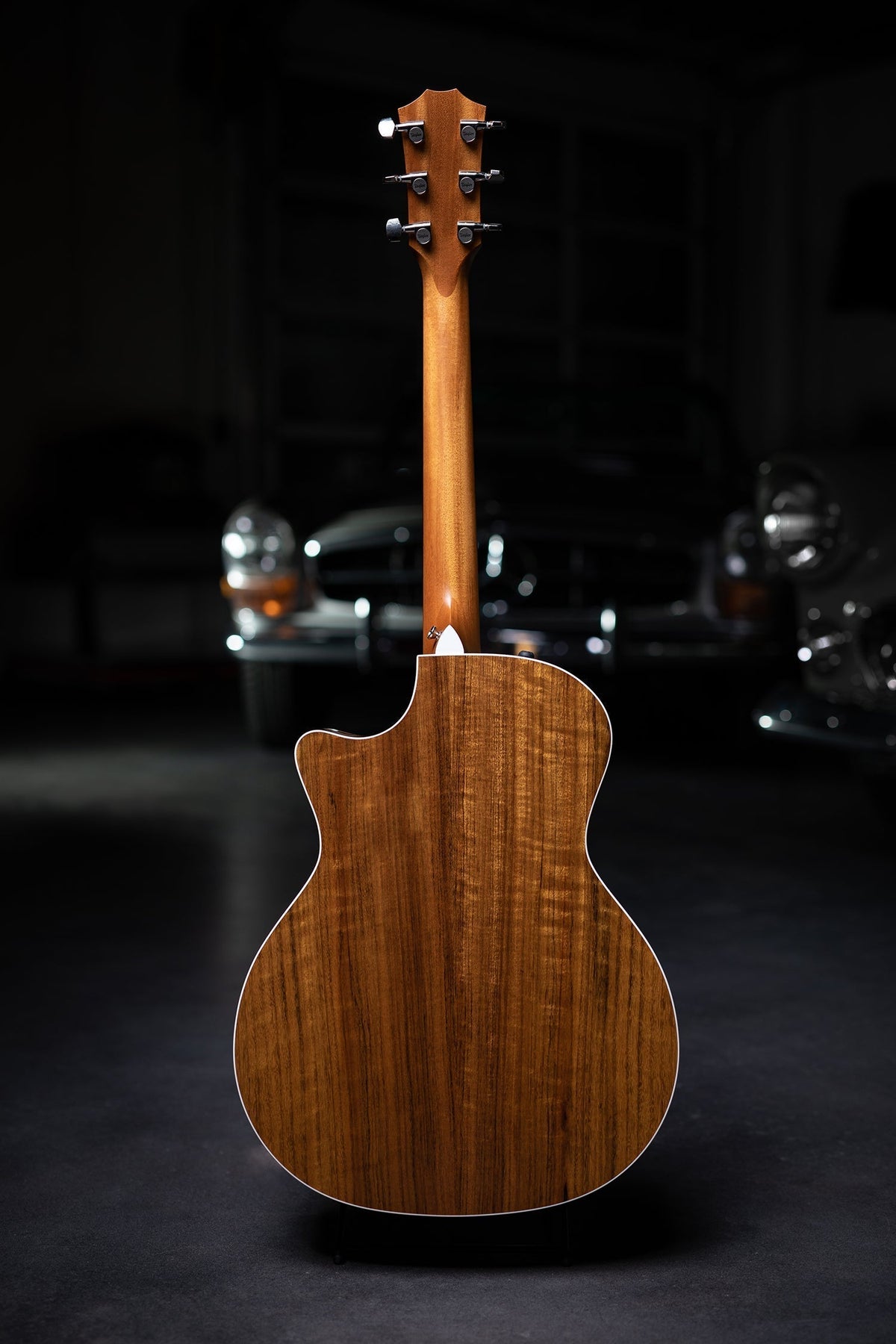 Taylor 414ce Ovangkol Back & Sides and V-Class Bracing Acoustic-Electric Guitar - Natural