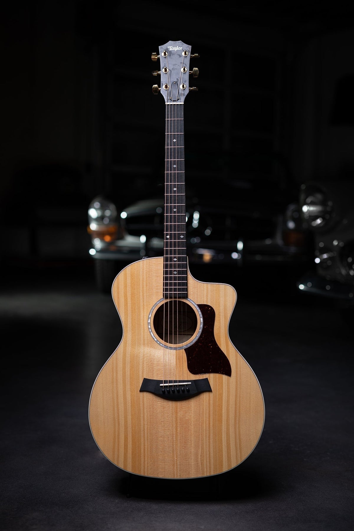 Taylor 214ce-K DLX Acoustic-Electric Guitar - Natural