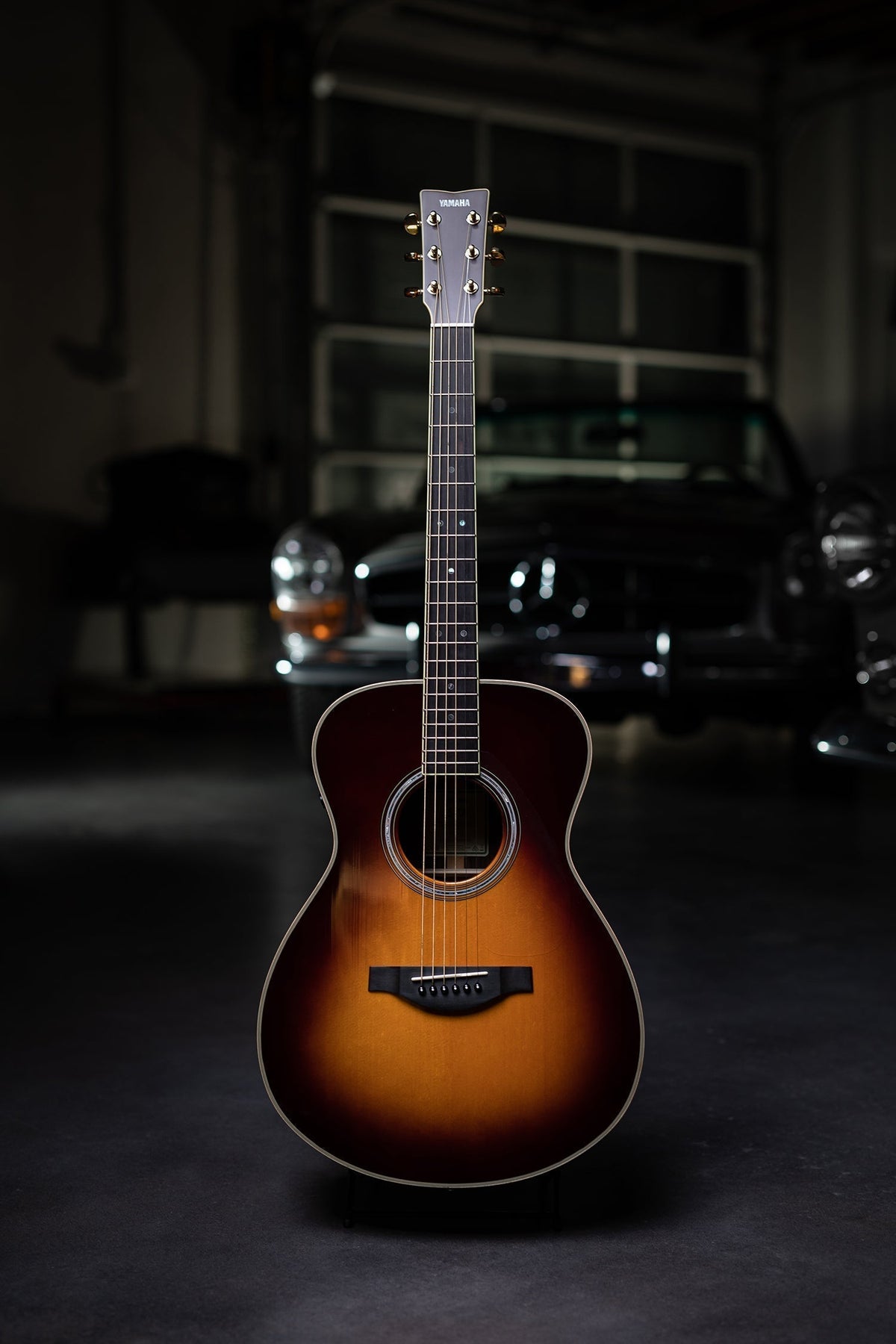 Yamaha LS-TA TransAcoustic Acoustic-Electric Dreadnought Guitar - Brown Sunburst