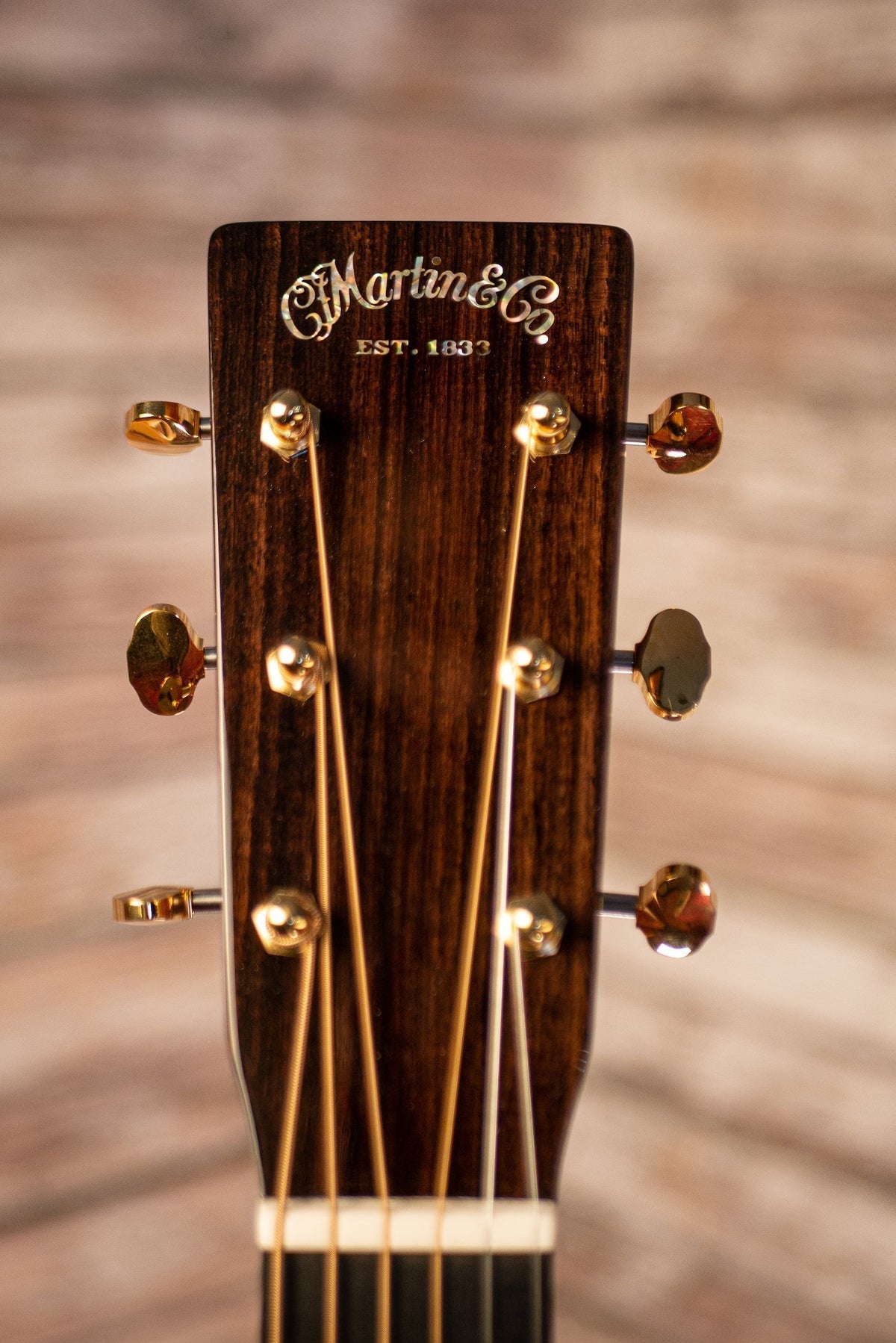 Martin D-18 Modern Deluxe Acoustic Guitar - Natural