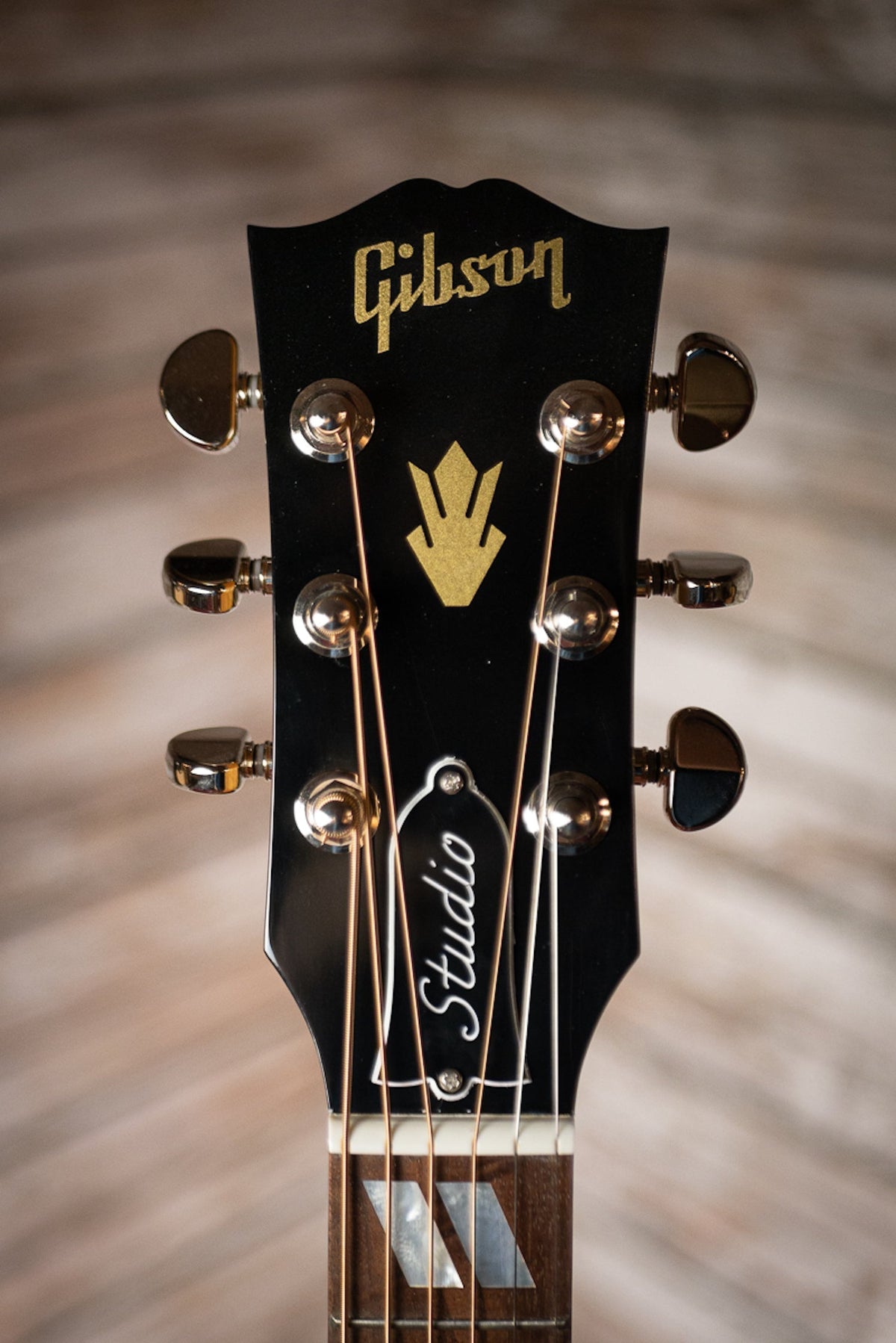 Gibson Hummingbird Studio Walnut Acoustic-Electric Guitar - Antique Natural