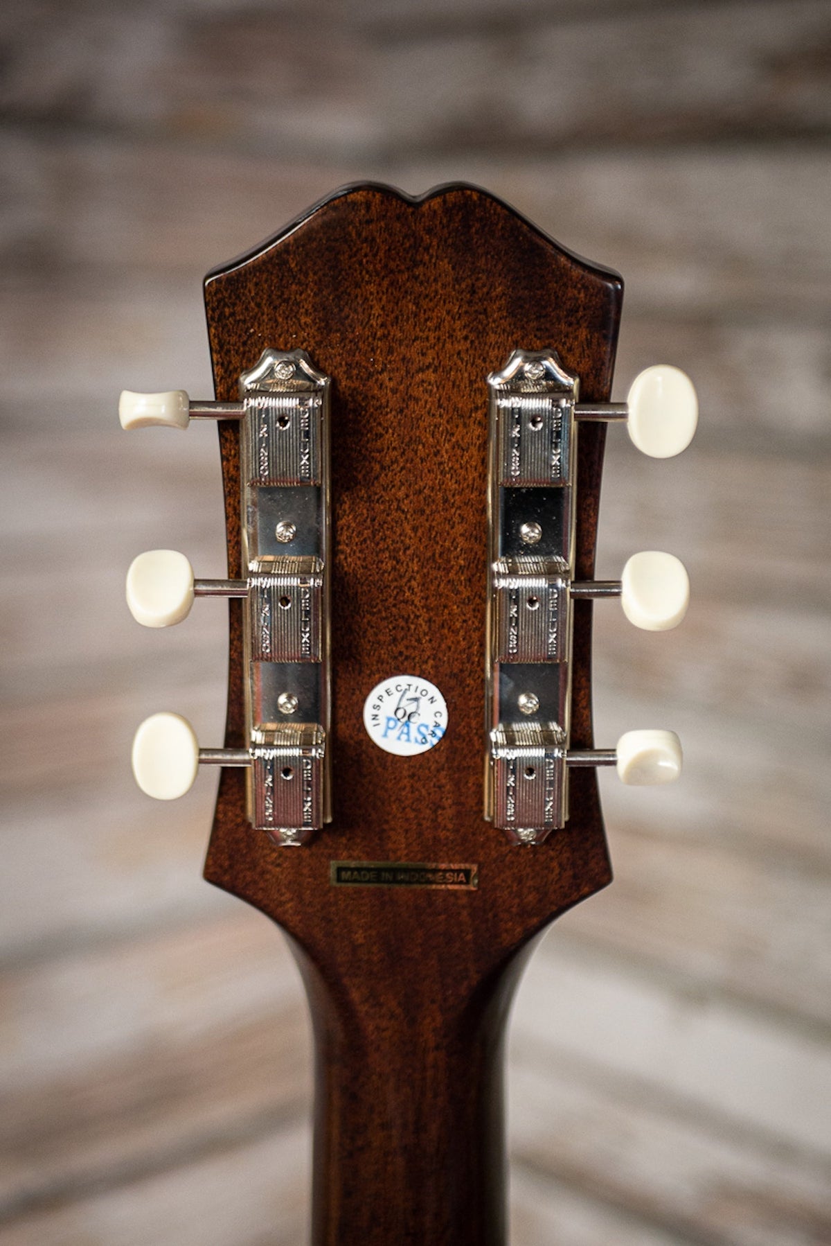 Epiphone Masterbilt J-45 Acoustic-Electric Guitar - Aged Vintage Sunburst Gloss