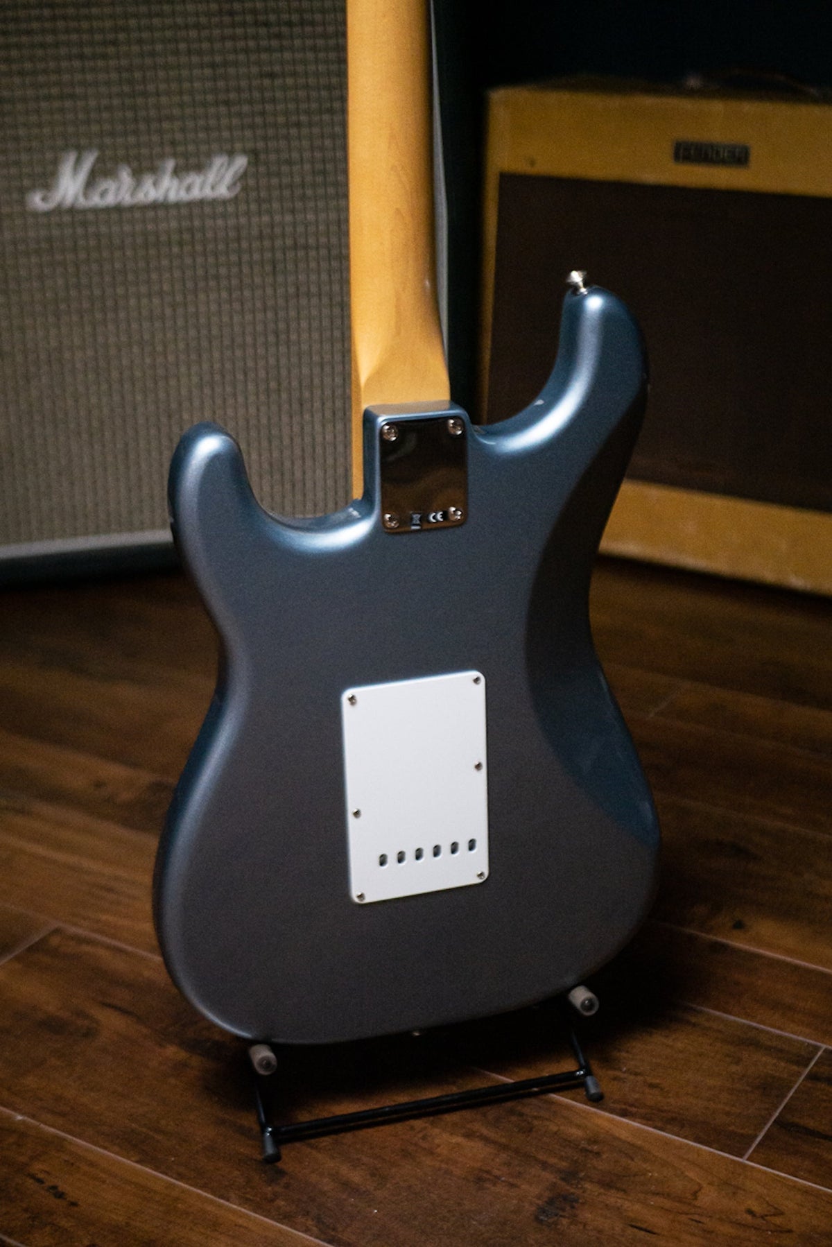 Fender Vintera '60's Stratocaster Electric Guitar - Ice Blue Metallic