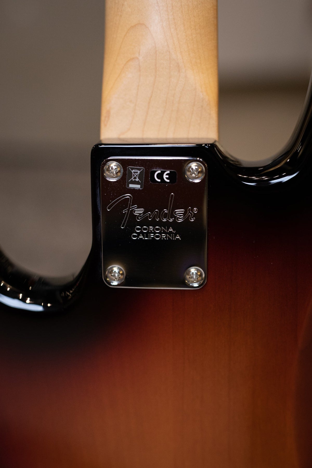 Fender American Professional Jazz Bass - 3-Tone Sunburst