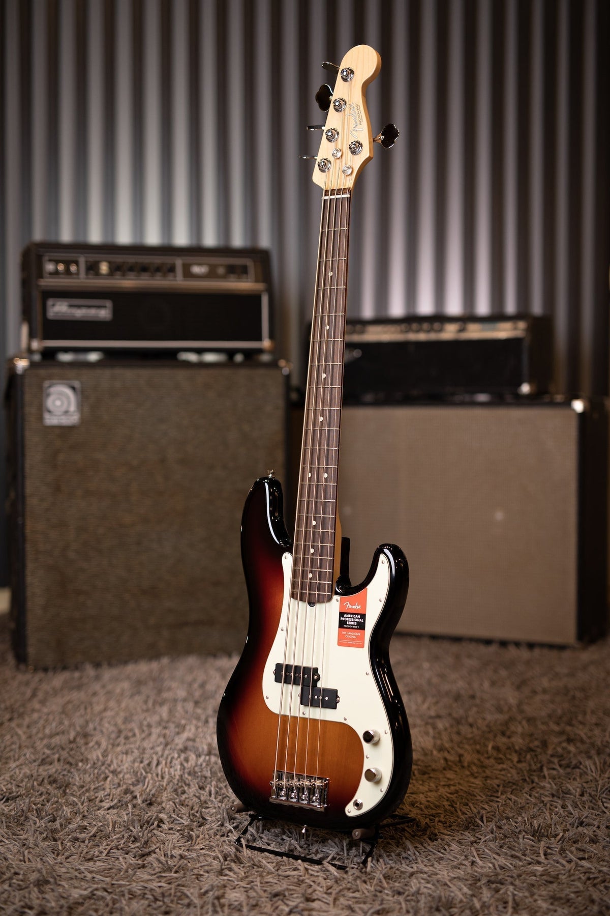 Fender American Professional Precision Bass V - 3-Tone Sunburst