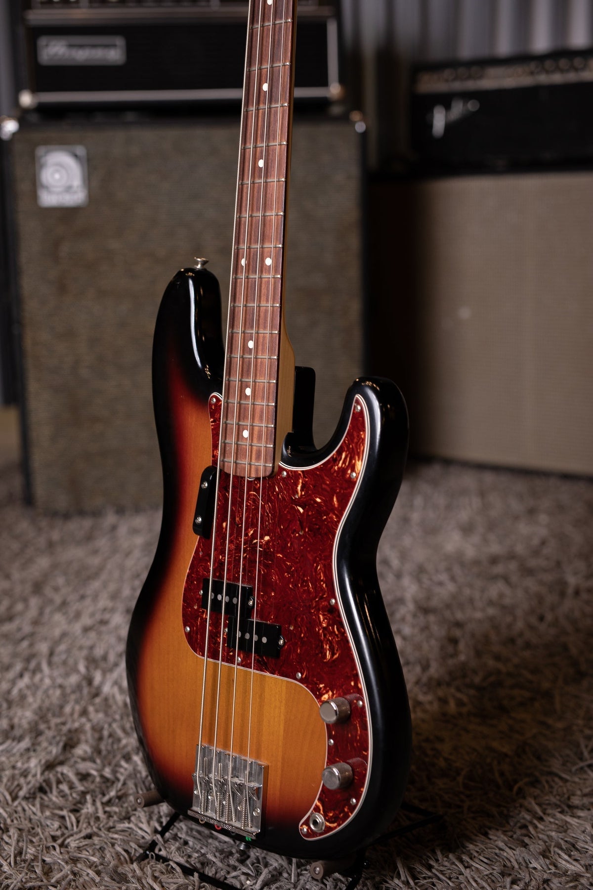 2006 Fender P-Bass 60th Anniversary - 3-Tone Sunburst