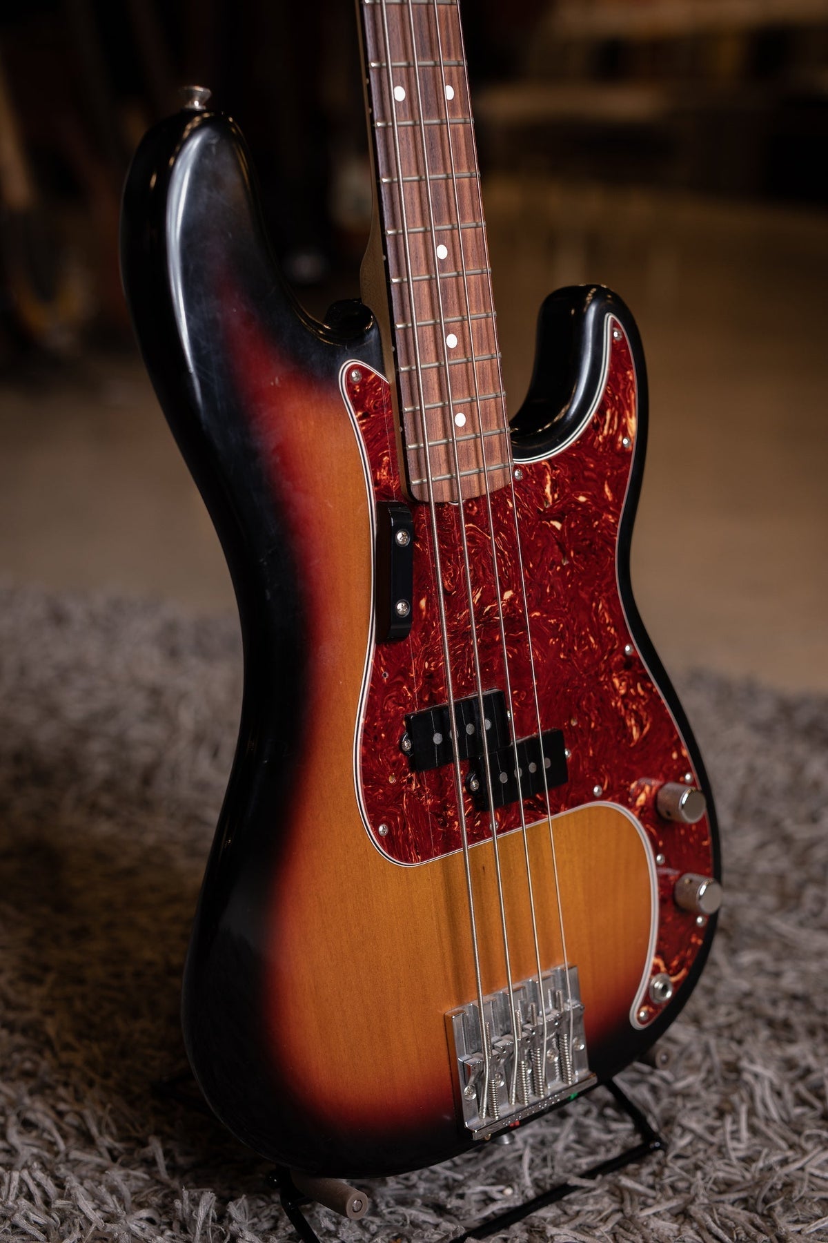 2006 Fender P-Bass 60th Anniversary - 3-Tone Sunburst